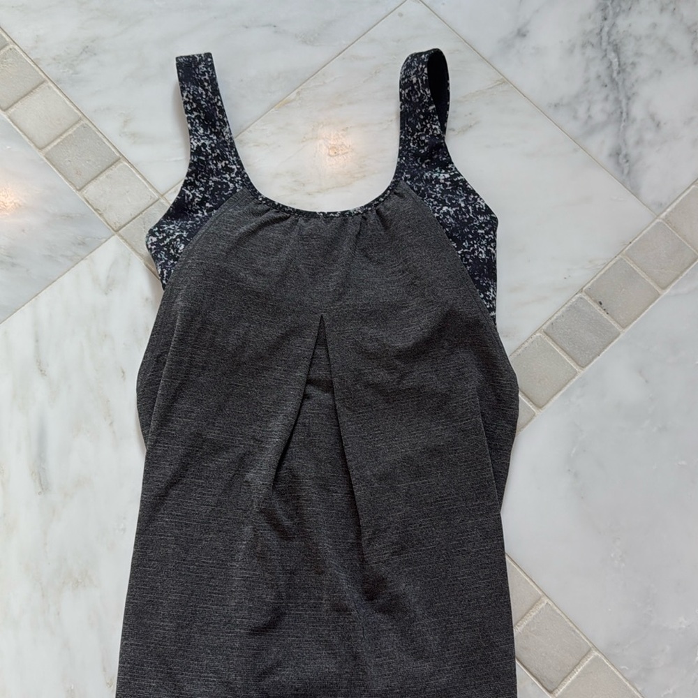 Lululemon tank top with built in sports bra